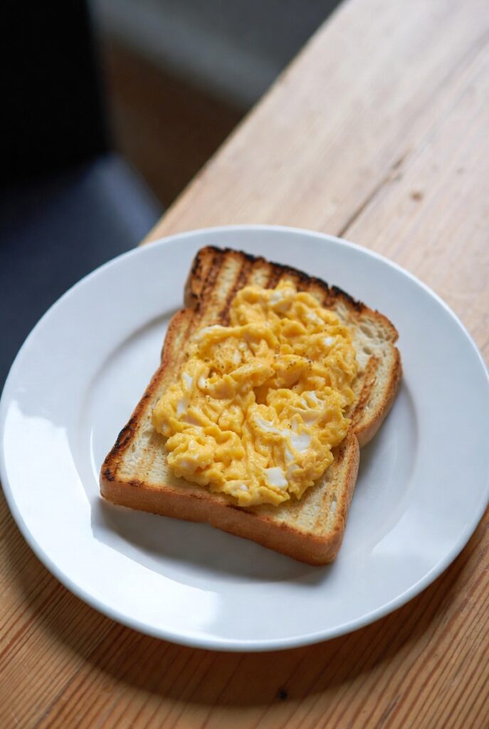 Tosty z pastą jajeczną z AirFryer